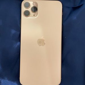 iPhone 11 Pro Max gold